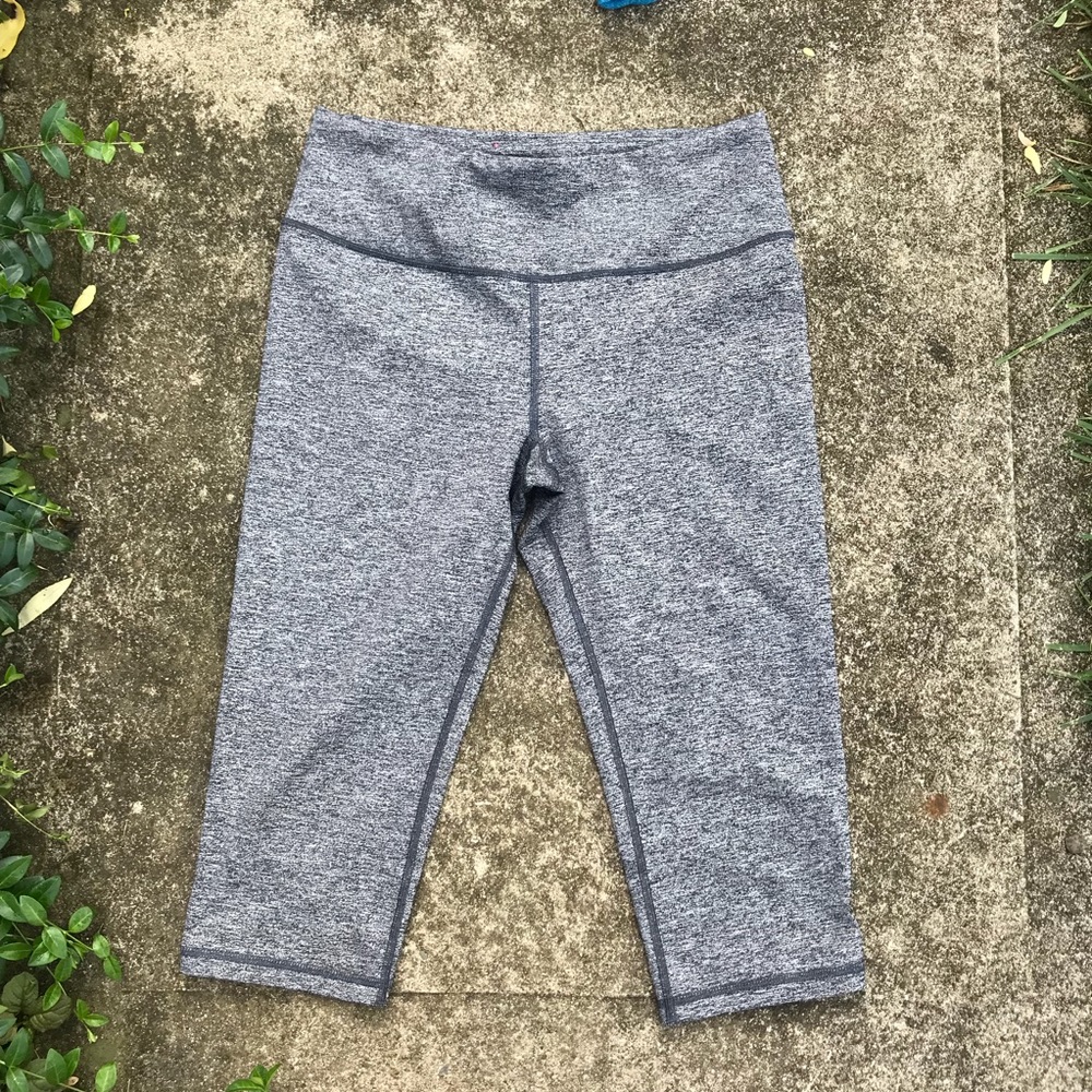 Knockout by Victoria’s Secret Crop • Medium